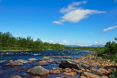 Abisko - Abiskojaure; 1 Tag; Sauna in beiden Unterkünften, ebenso ein Shop in beiden vorhanden; Entfernung         15 km; kaum Anstiege; schönes sonniges Wetter; angenehme Wanderung; gut ausgeschildert